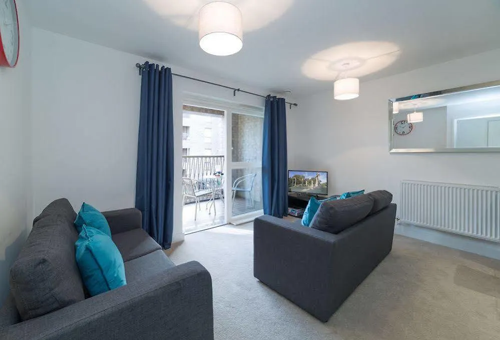 In2 London Apartment
