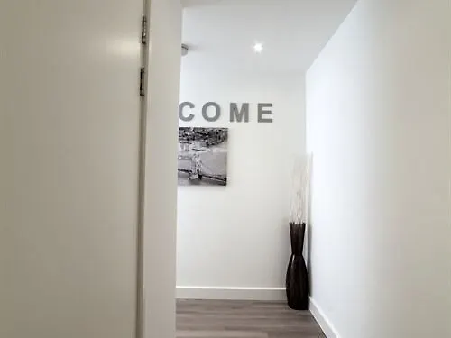 In2 London Apartment